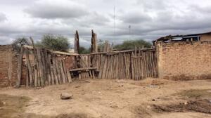 Una de las viviendas de las comunidades del norte de Salta, imagen de la nota "Presentaron un amparo para que la Justicia de Salta ordene que los niños de los pueblos originarios accedan a agua potable".